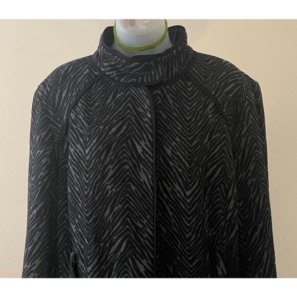 Sandro Sportswear Womens Size XL Black Gray Animal Print Short Coat - Picture 4 of 12